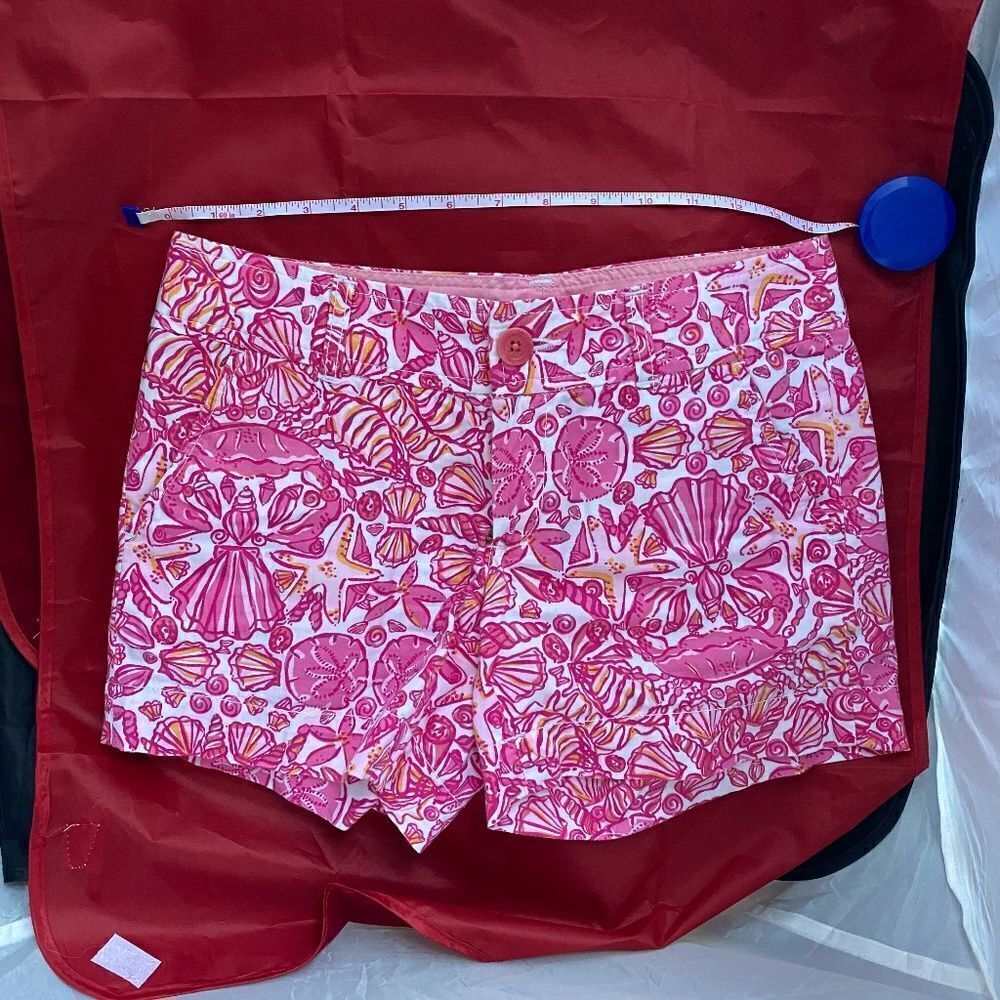 Lilly Pulitzer Pink Floral Print Shorts — Sz 2